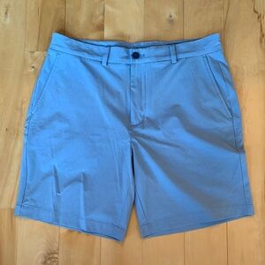 Vineyard Vines Men’s 8 Inch Performance Breaker Shorts - Ocean Breeze (Size 33)
